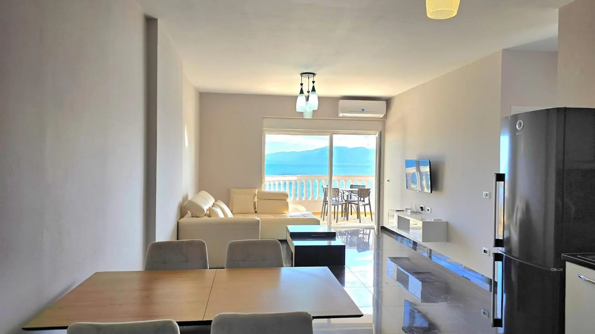 Apartment With Ionian Sea Views Sarandë